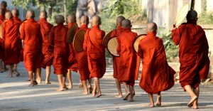 barma buddhismus mniši