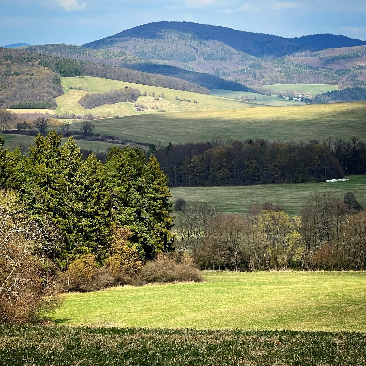 amazing #spring #light and #colors over the #mountains of #moravia #czechrepublic #carpathians Bílé Karpaty #forest #nature #iphonography #iphone13pro #shotoniphone