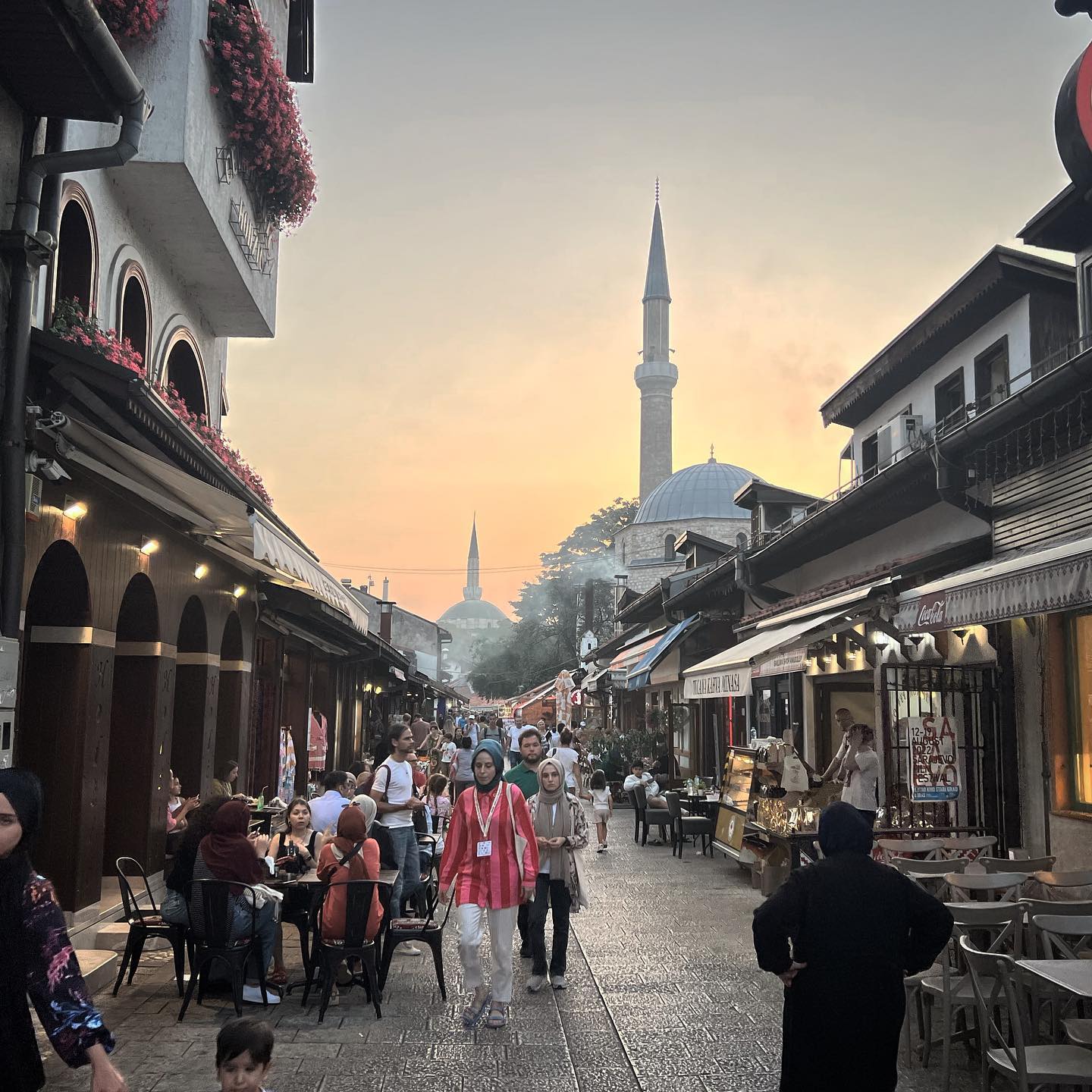 amazing #sarajevo - I returned to the #bosnian capital after 29 years #today… last time I was a young #war correspondent, today I came just as #tourist … what a change! #Bosnia #mosque #iphone #iphone13pro #travel #tourism